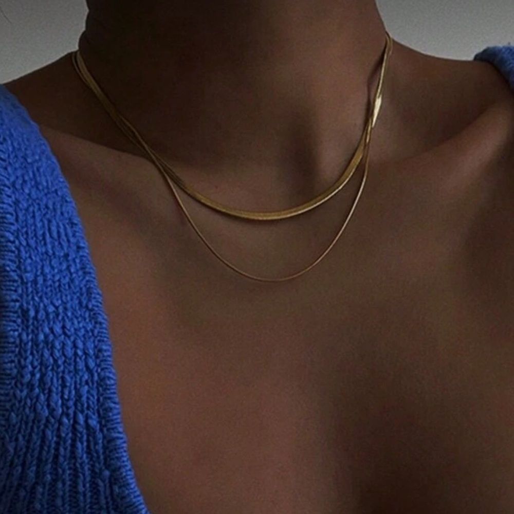 Elegant Gold Layered Necklace N1117 - Picture 2 of 5